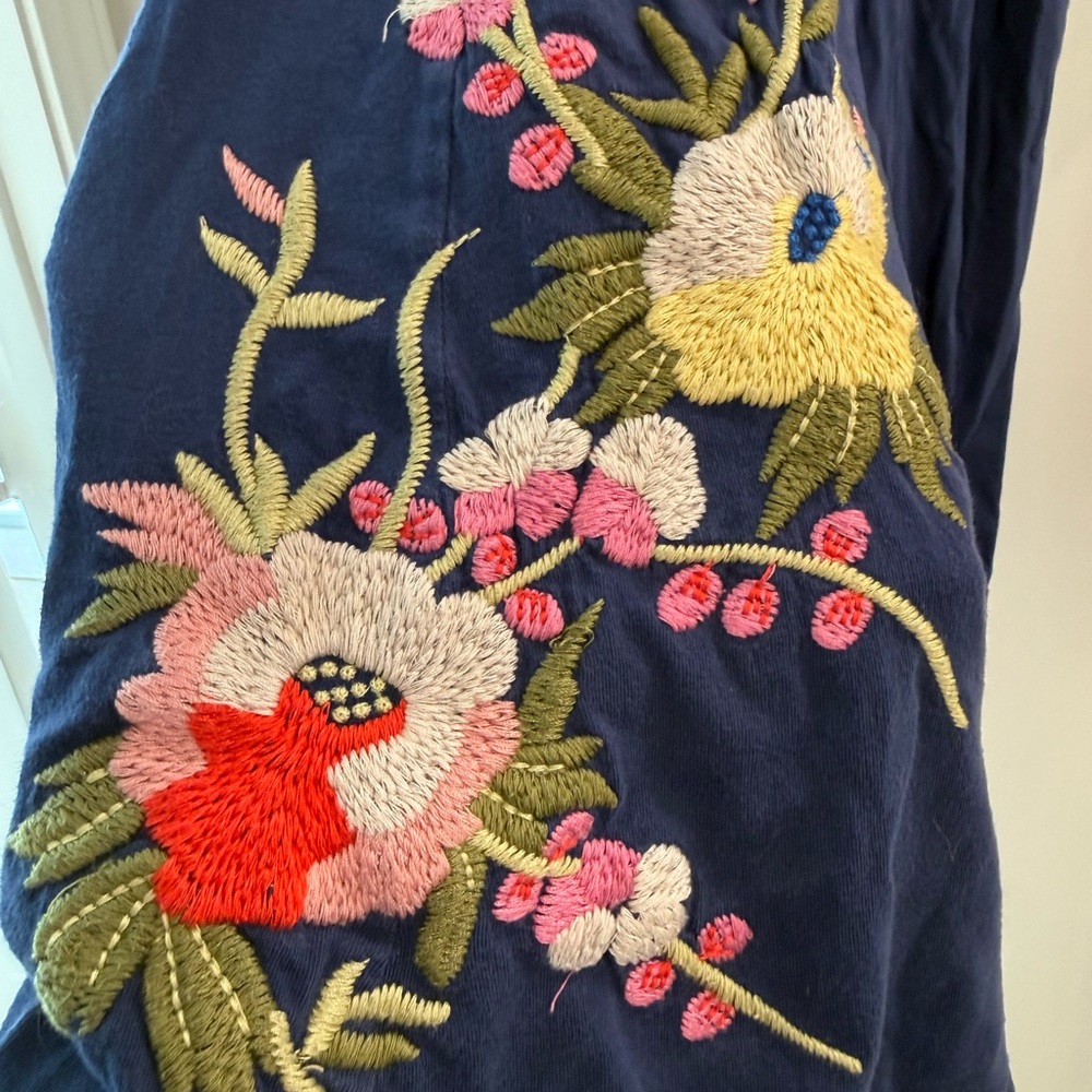 JW Los Angeles Embroidered Floral Boho Dress | Navy Blue V-Neck | Size Medium - Picture 5 of 5